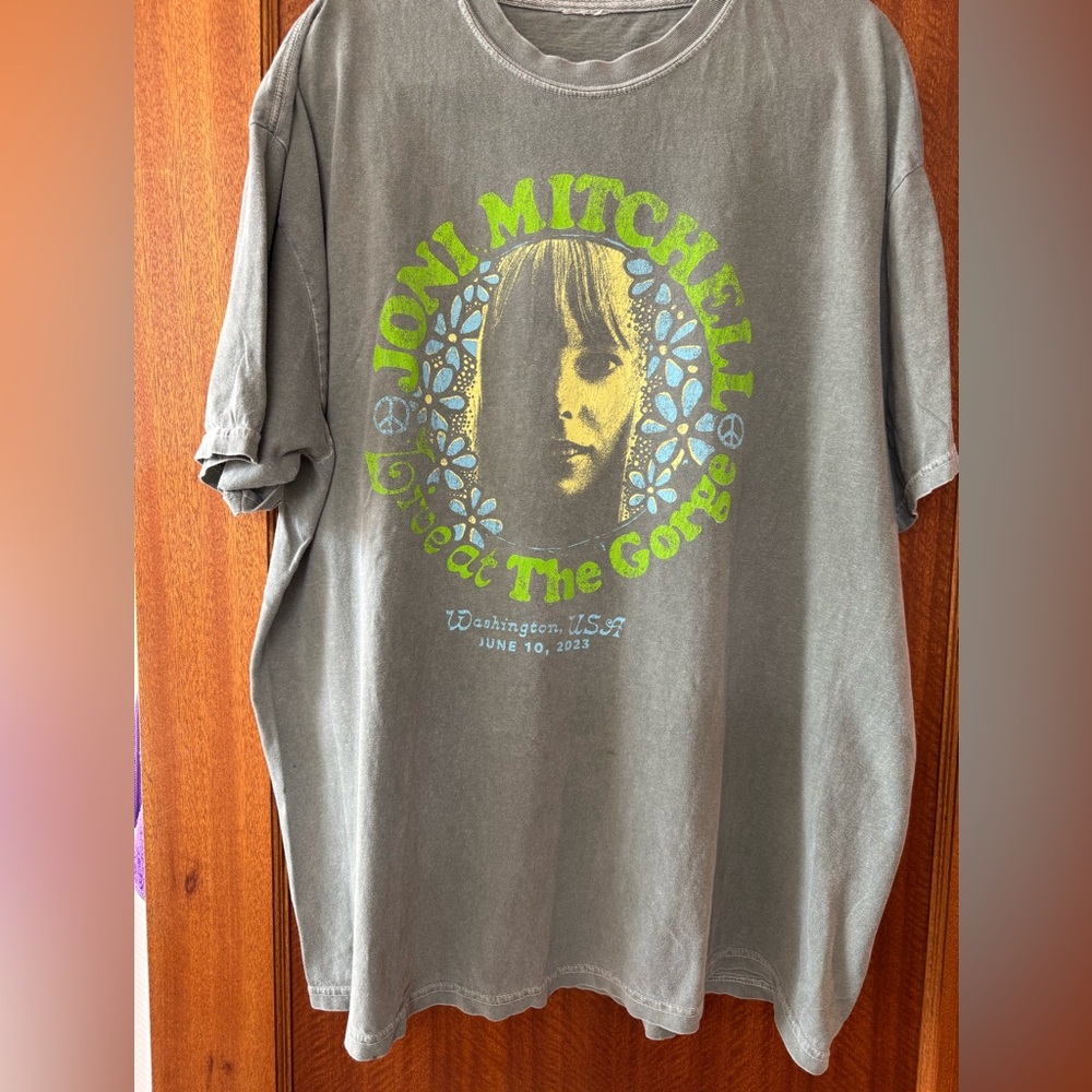 Joni Mitchell at the Gorge concert tee